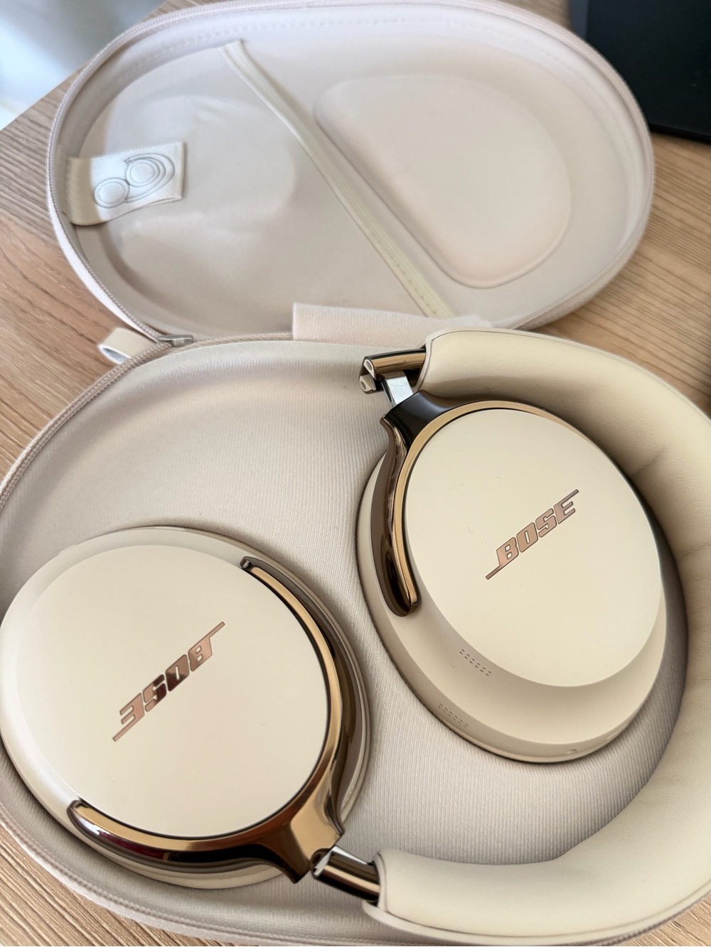 Bose- QuietComfort Ultra Headphones